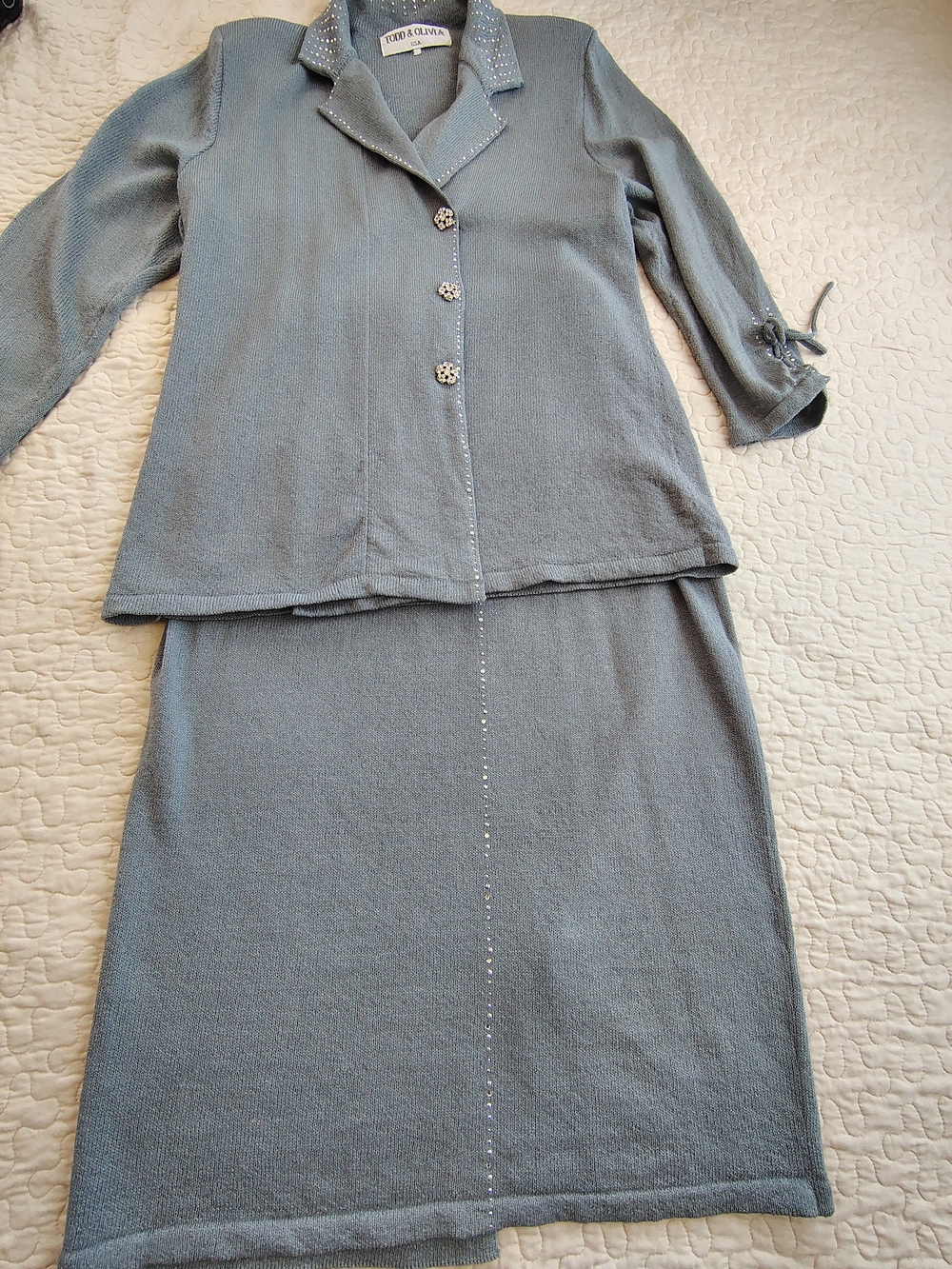 Todd & Olivia Light Gray  Skirt  Set.